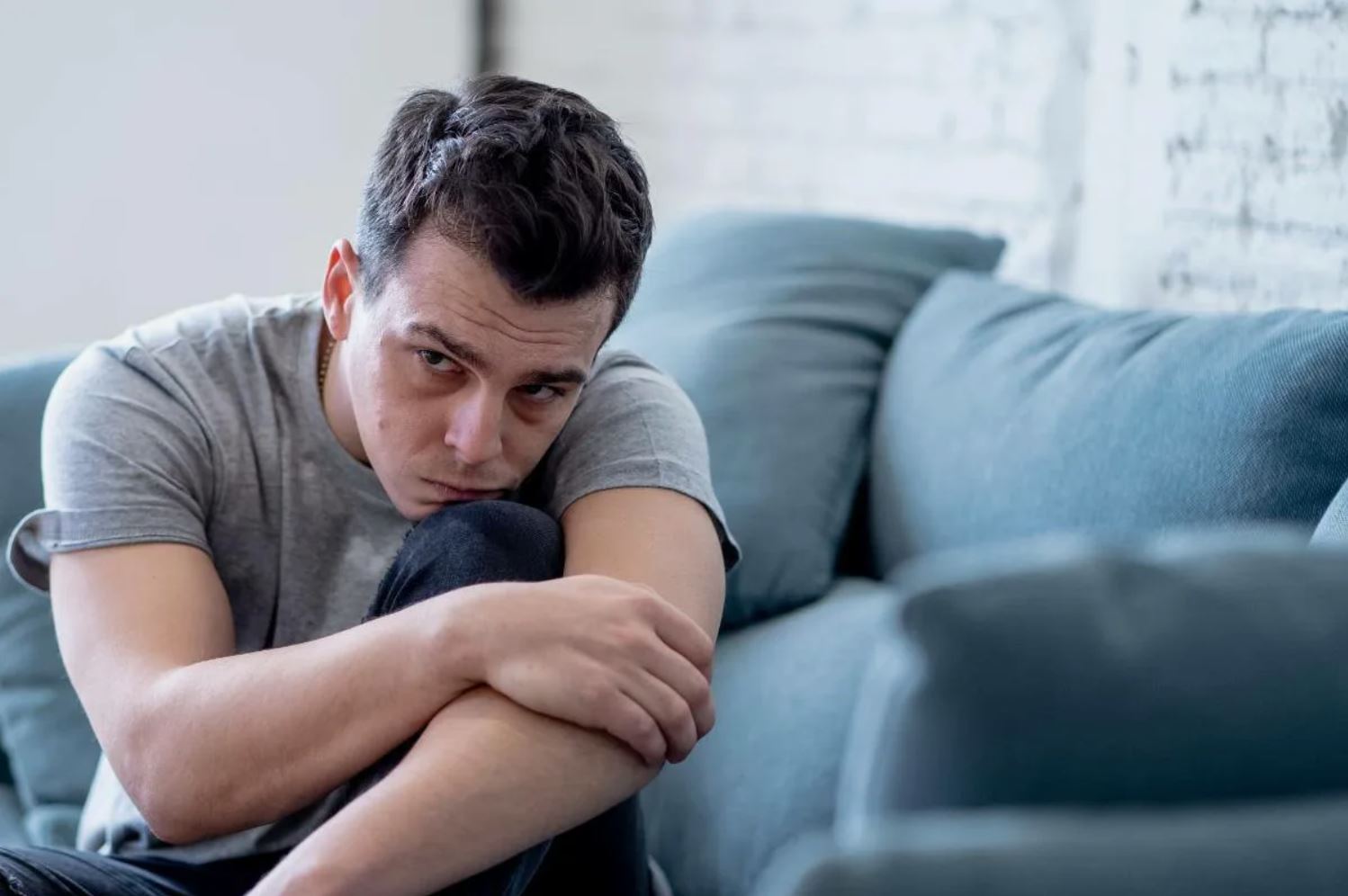 «Я так не могу, твои родители все время меня попрекают этой квартирой!» – жалуется Игорь жене