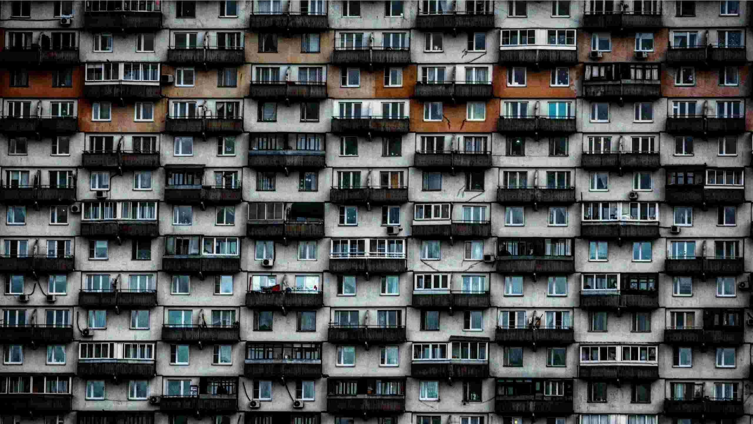 Фон хрущевки в городе